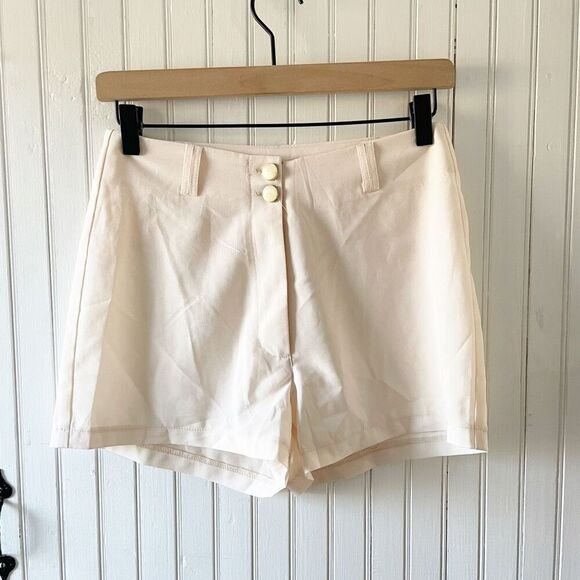 ❤️🔥5 for $25 Hot & Delicious Peach Cream Shorts buttons small - Picture 2 of 7